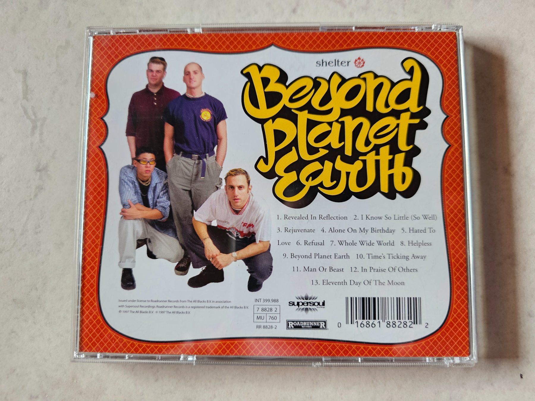 CD: Shelter  -  Beyond Planet Earth / (Hardcore, Punk, Emo) – Usato da Schneisingen venduto da backstore24 1