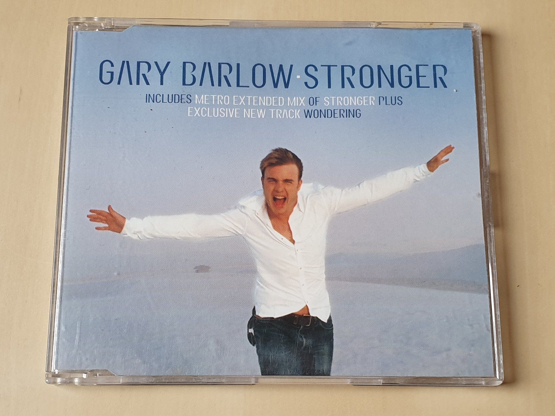 CDs: Gary Barlow Stronger – Gebraucht aus Stansstad von collectorsshop