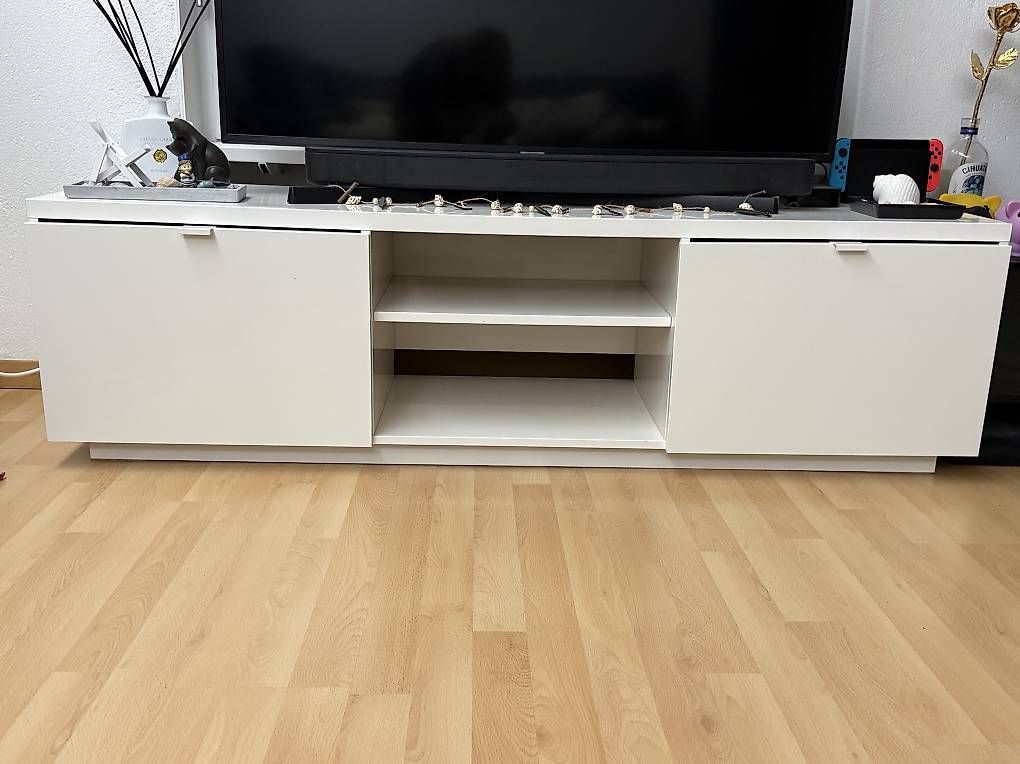 Mobili TV: Tv Möbel – Usato da Alchenflüh venduto da selina077