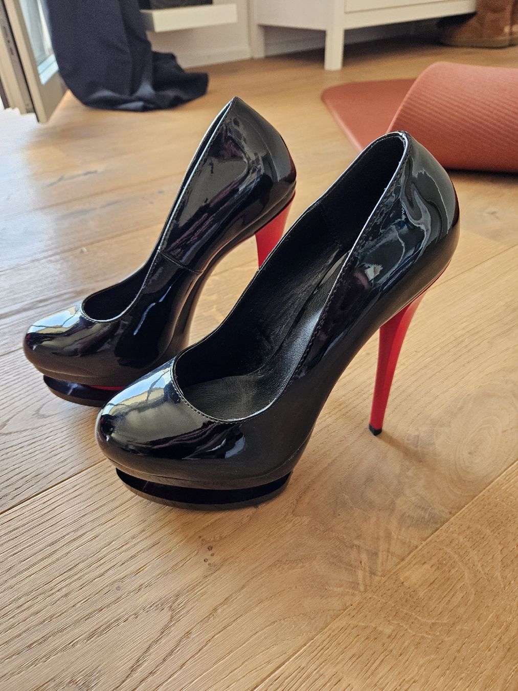 Scarpe da donna: High Heel Pumps Gr. 9 – Nuovo (secondo la descrizione) da Sursee venduto da sop_vxr7 4