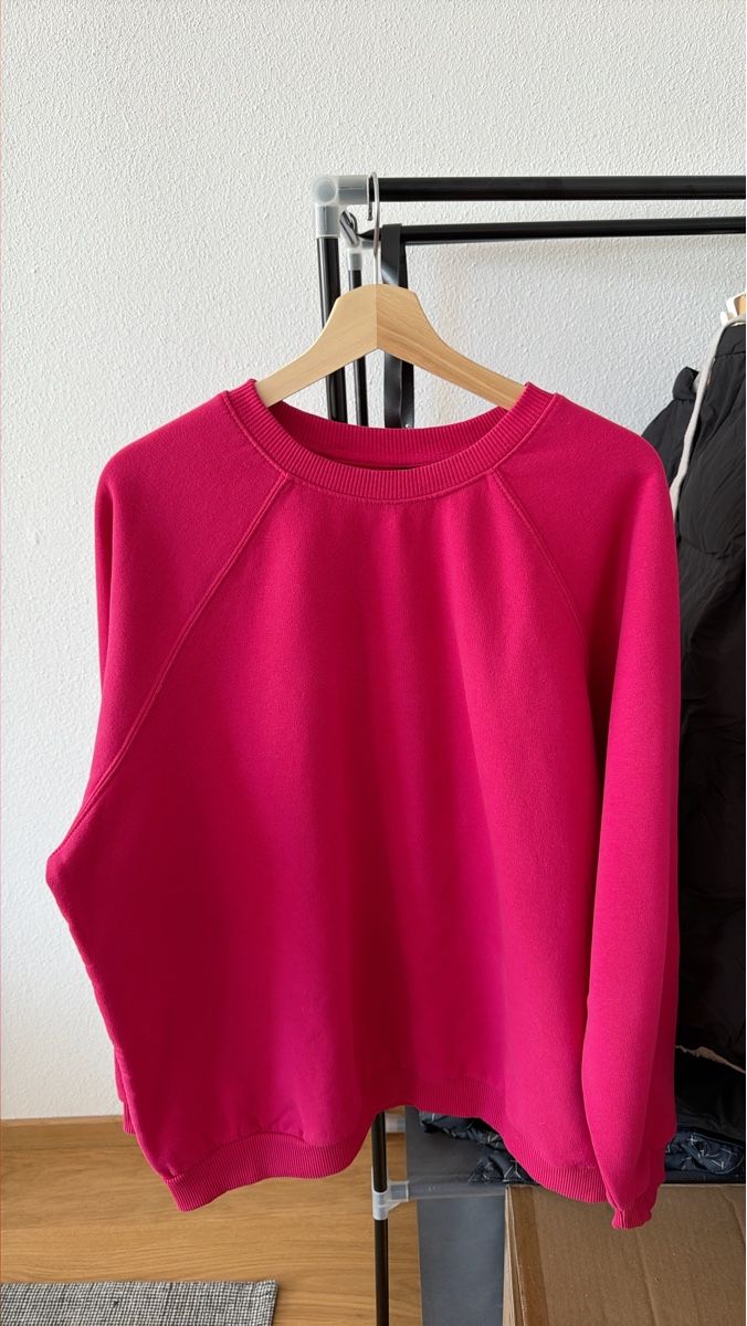 Pullover & Sweatshirts: Pullover pink Rundhalsausschnitt neuwertiger Zustand – Gebraucht aus Widnau von ale_c8w6
