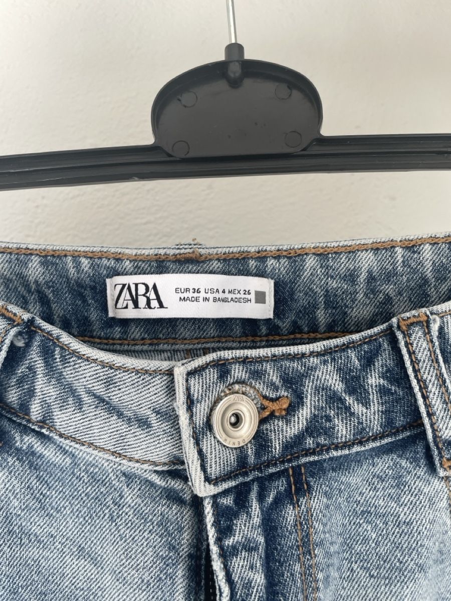 Jeans: Jeans Gr. 36 Destroyed Look hellblau – Gebraucht aus Adliswil von sel_s6cw 2