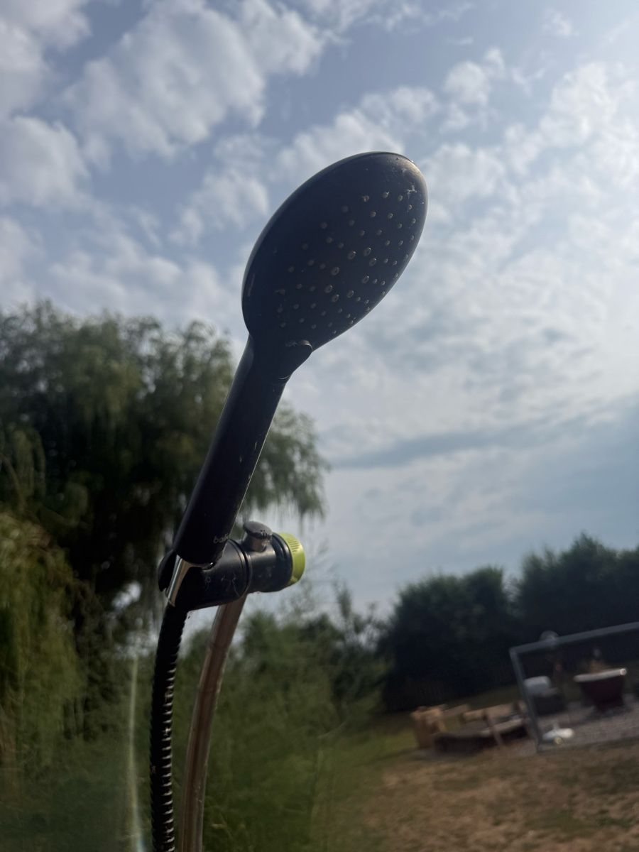 Douches: Garten Solardusche mit Fuss und Brause – D'occasion à Bätterkinden par rip2000 1