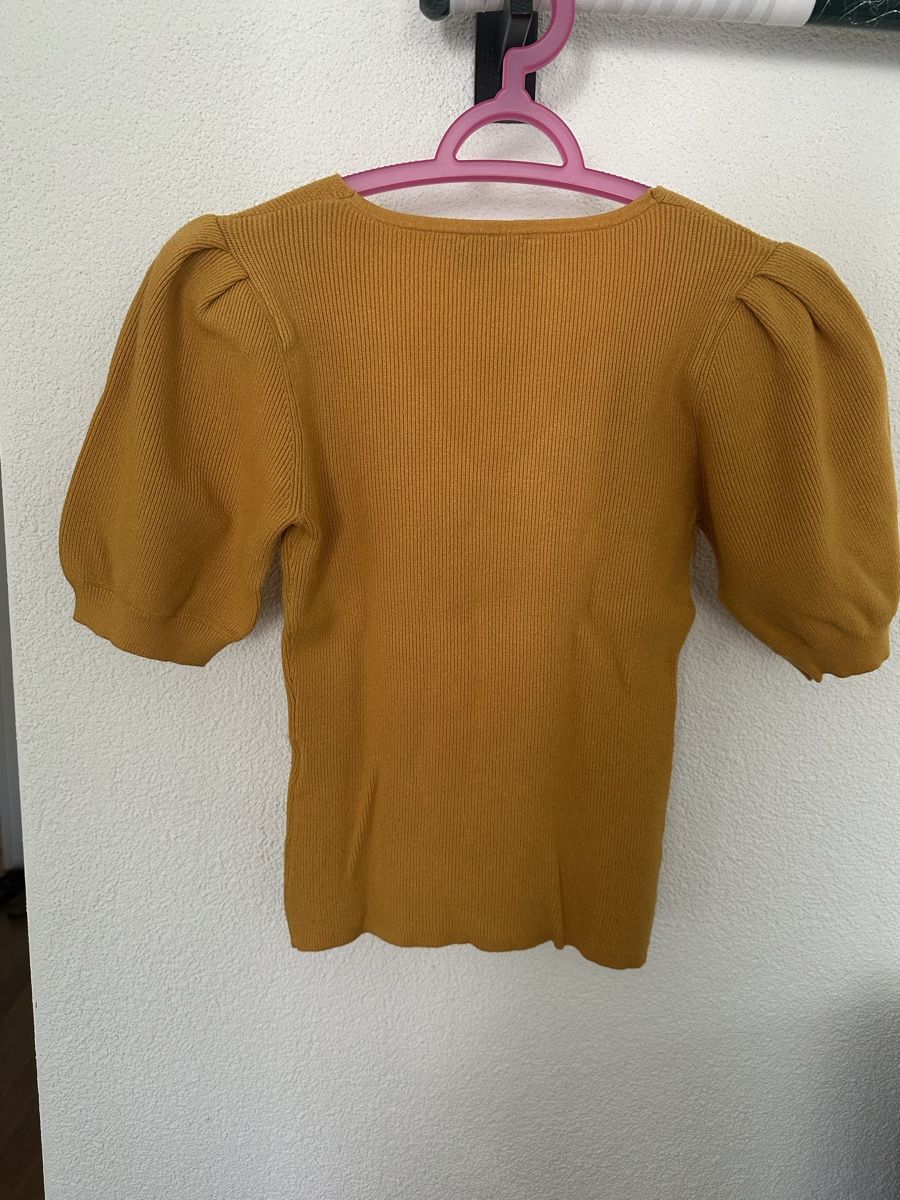 Morgan T-Shirts: Strickshirt Morgan gelb mit Puffärmeln Grösse S  – Gebraucht aus Glattbrugg von SMusic98 2