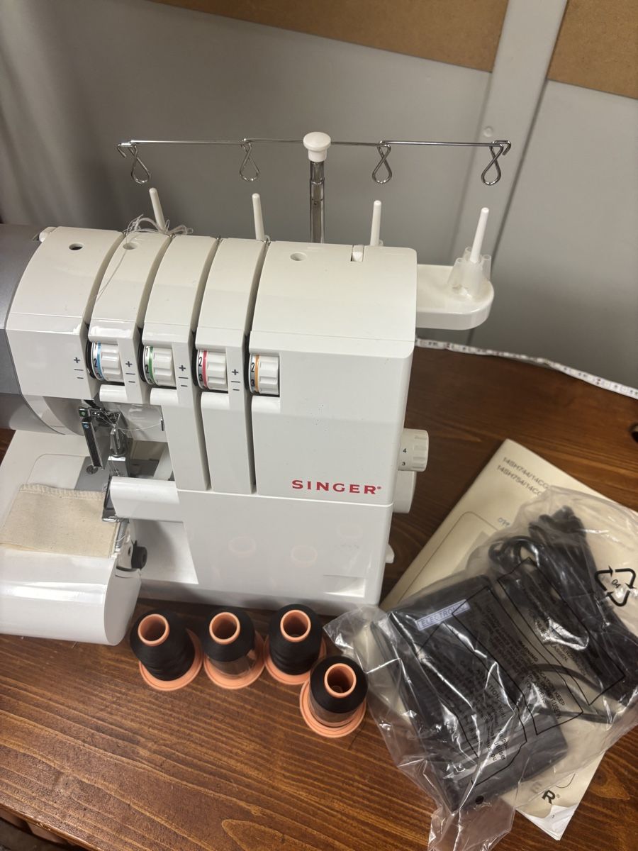 Singer Macchine da cucire: Overlocker von Singer neu – Nuovo (secondo la descrizione) da Worb venduto da TrinTrin90 1