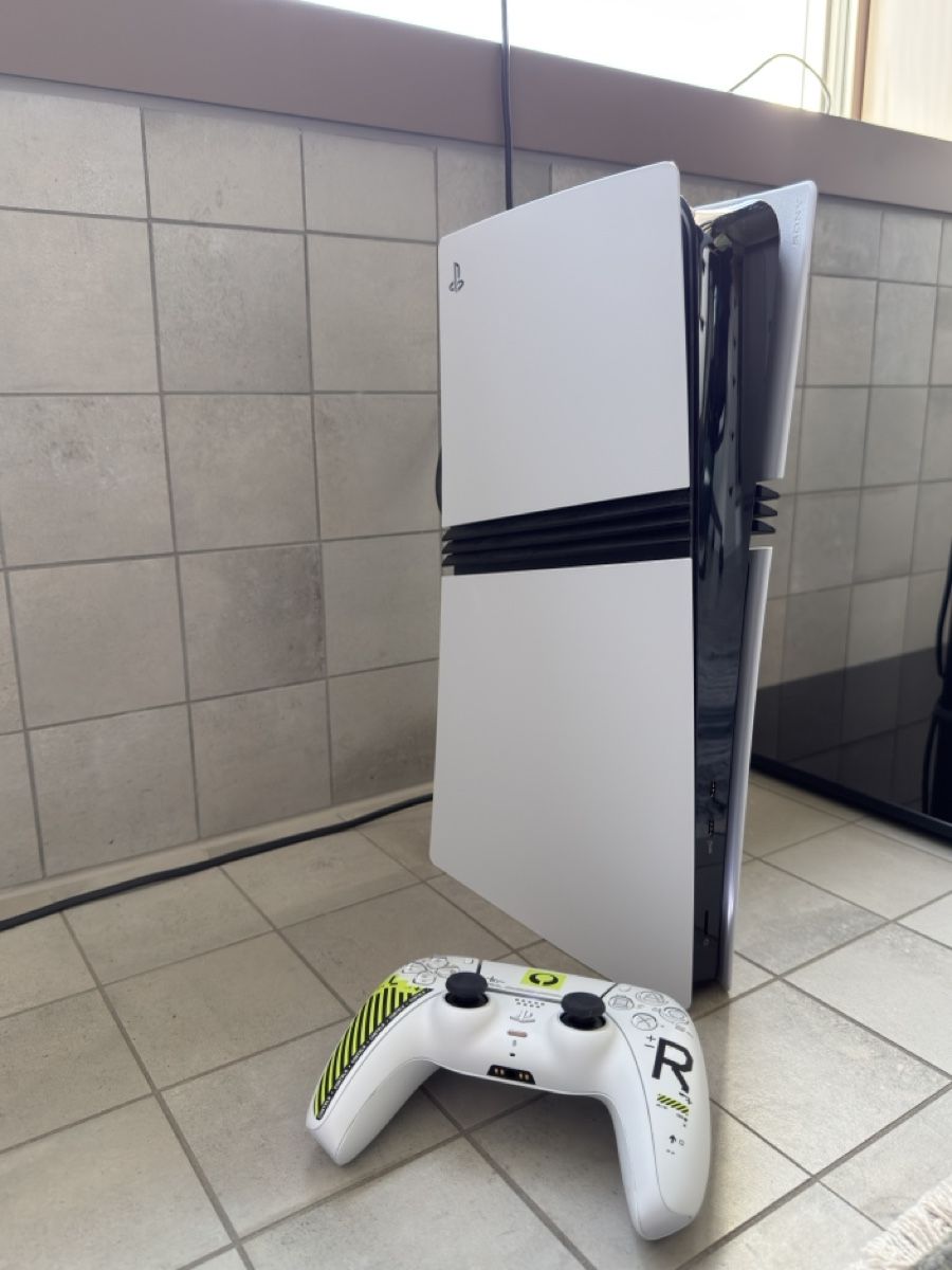 Sony Konsolen: Playstation 5 Pro 2TB – Neu (gemäss Beschreibung) aus Basel von LukaAusBasel