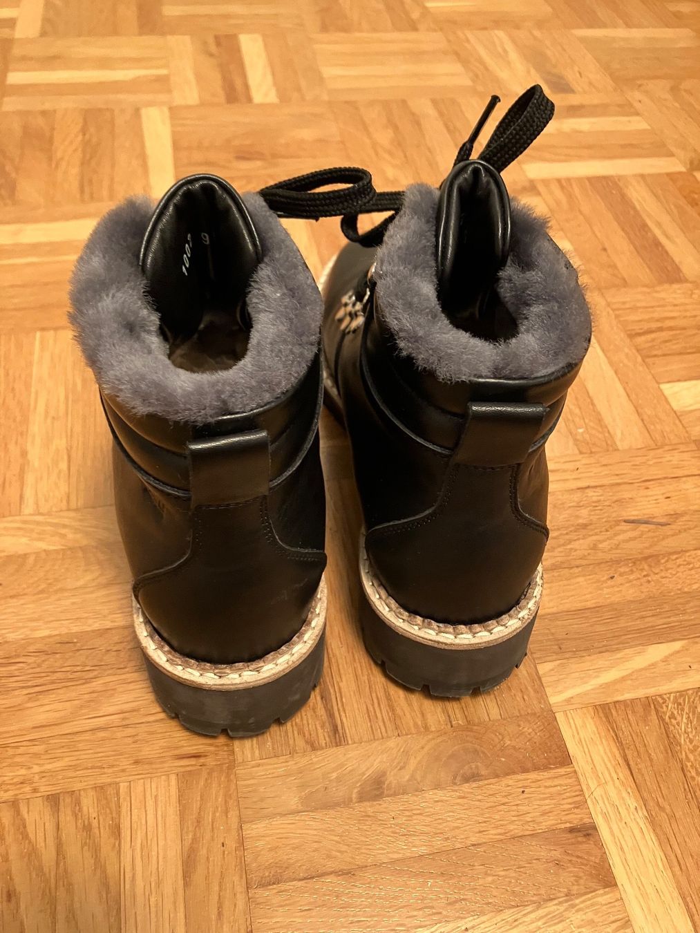 Damenschuhe: LIENHARD Winterbottine Gr.35 , eher 34, schwarz – Neu (gemäss Beschreibung) aus Luzern von Zauberbaum 2