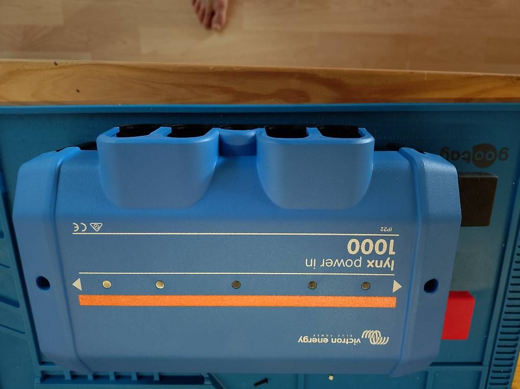 Caricatori & Batterie: Victron Lynx PowerIn – Nuovo e nell'imballaggio originale da Birmenstorf AG venduto da mbo_qxm7