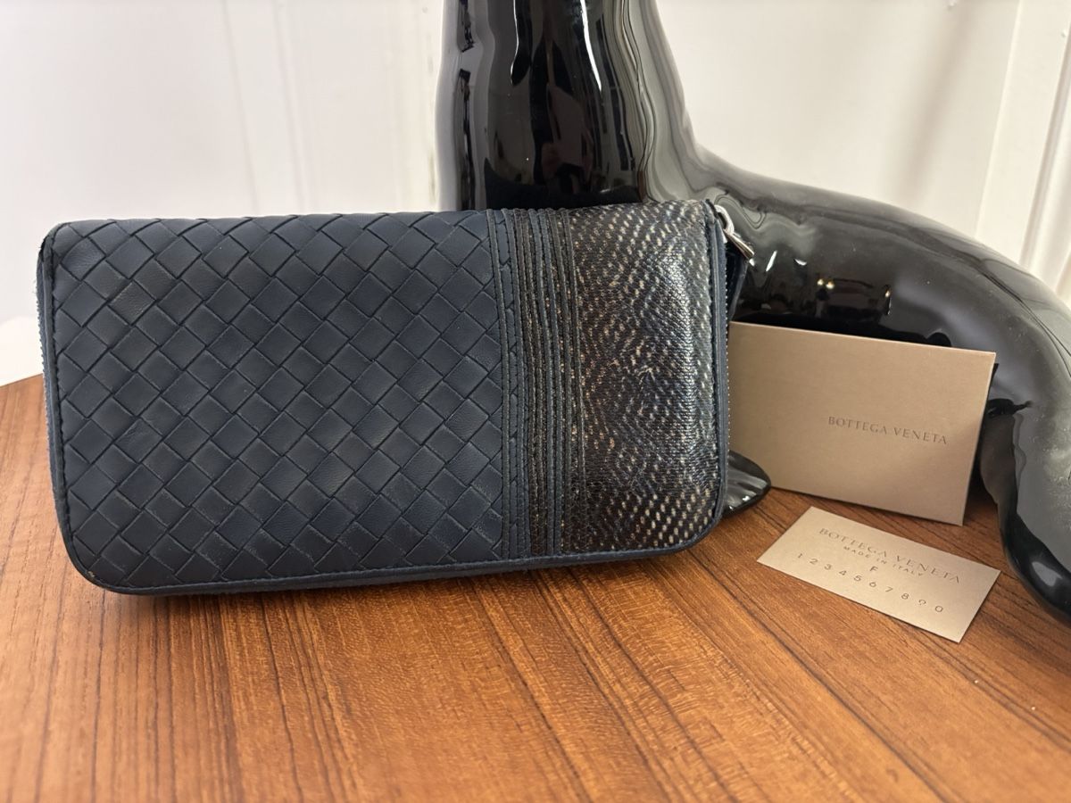 Bottega Veneta Portafogli: NP950frs! Bottega Veneta Wallet Intrecciato Navy Python – Nuovo (secondo la descrizione) da Winterthur venduto da Atelier.W.Maison