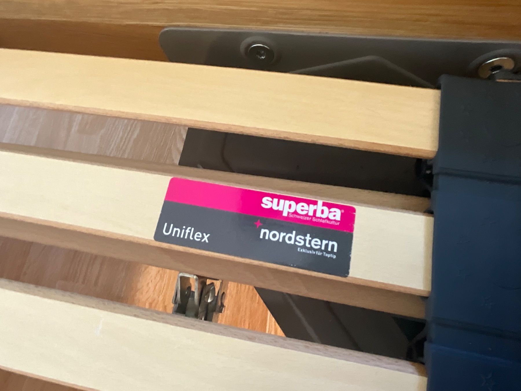 Betten: Edles Doppelbett aus Eiche, 160x200 – Gebraucht aus Bern von st.benji 5