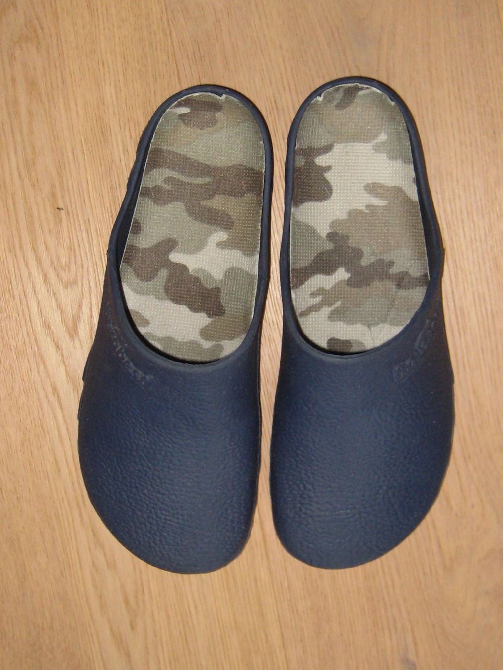Herrenschuhe: Bequeme Herren Gartenschuhe / Clogs, Grösse 42 – Gebraucht aus Neftenbach von Werthe
