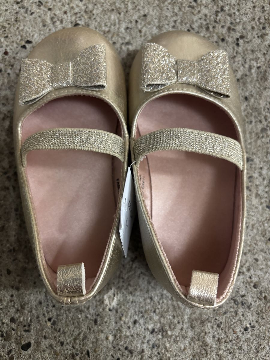 H&M Scarpe per ragazze:  Ballerinas gold, Grösse 20-21  – Usato da Büren an der Aare venduto da Nikito2001 1