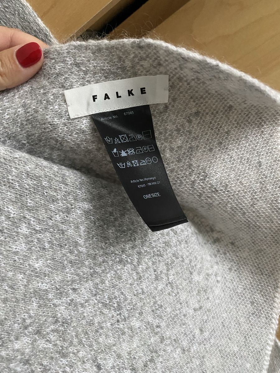 Falke Foulard & Sciarpe: Falke Schal Special - Schneeflocken – Nuovo e nell'imballaggio originale da Ponte Tresa venduto da La_Vie_En_Rose 2
