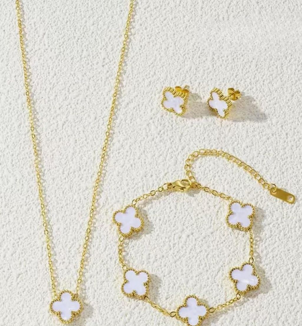 Sonstiger Schmuck: 18K Vergoldet Vierblättrige Schmuck Set – Neu und originalverpackt aus Hemmental von BlingBling1 4