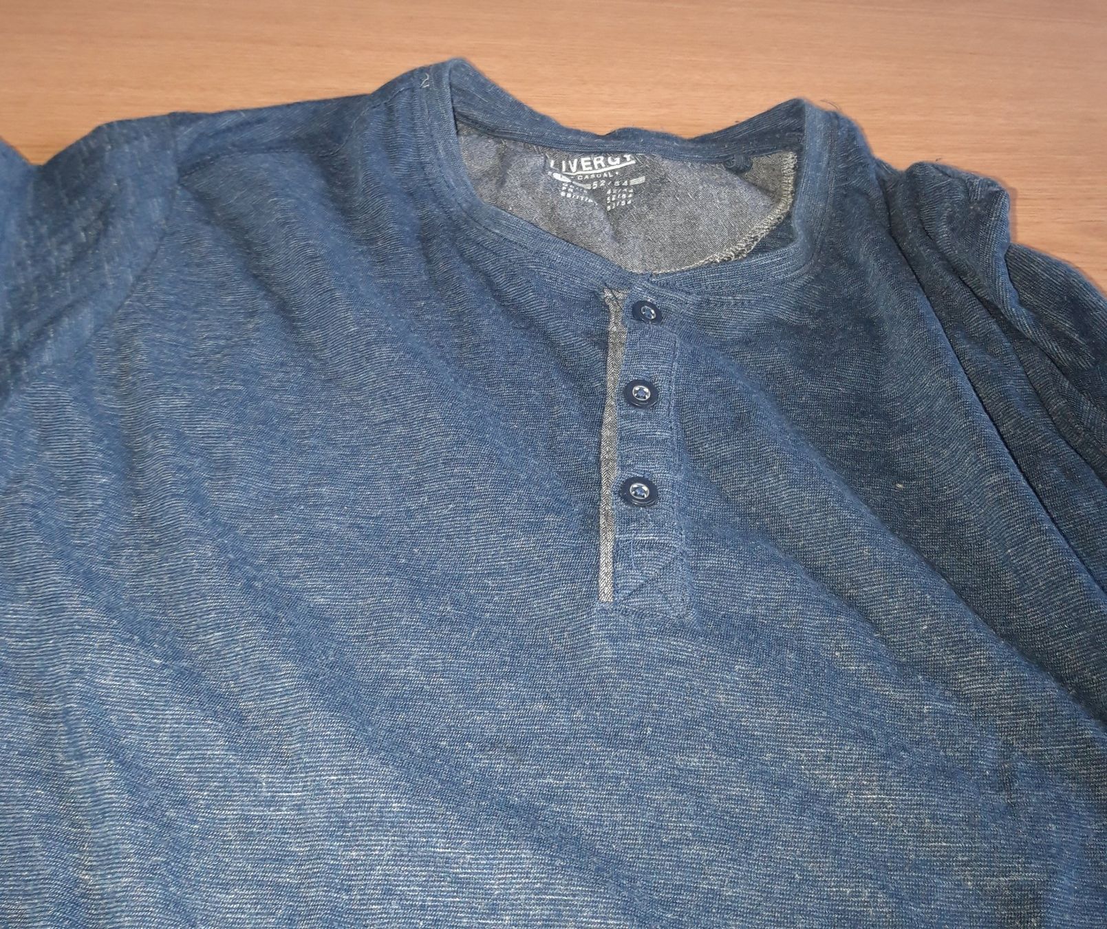 T-shirt: Herrenshirt – Usato da wolfertswil venduto da februartag 1