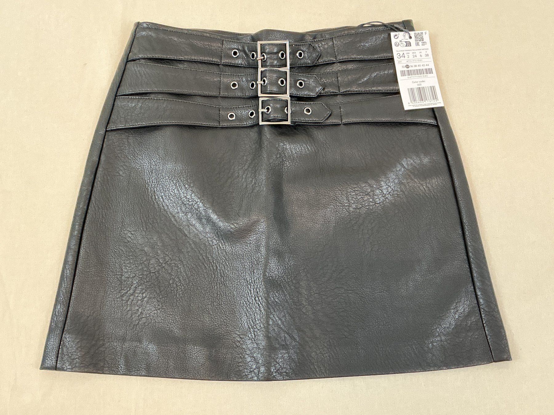 Stradivarius Kleider & Röcke: STRADIVARIUS Minirock schwarz Gr. 34 – Neu (gemäss Beschreibung) aus Richterswil von Restwert_Richterswil