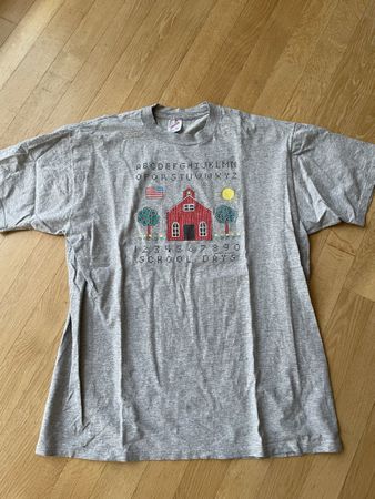 VINTAGE JERZEEES SIZE LARGE TEE GOOD CONDITION