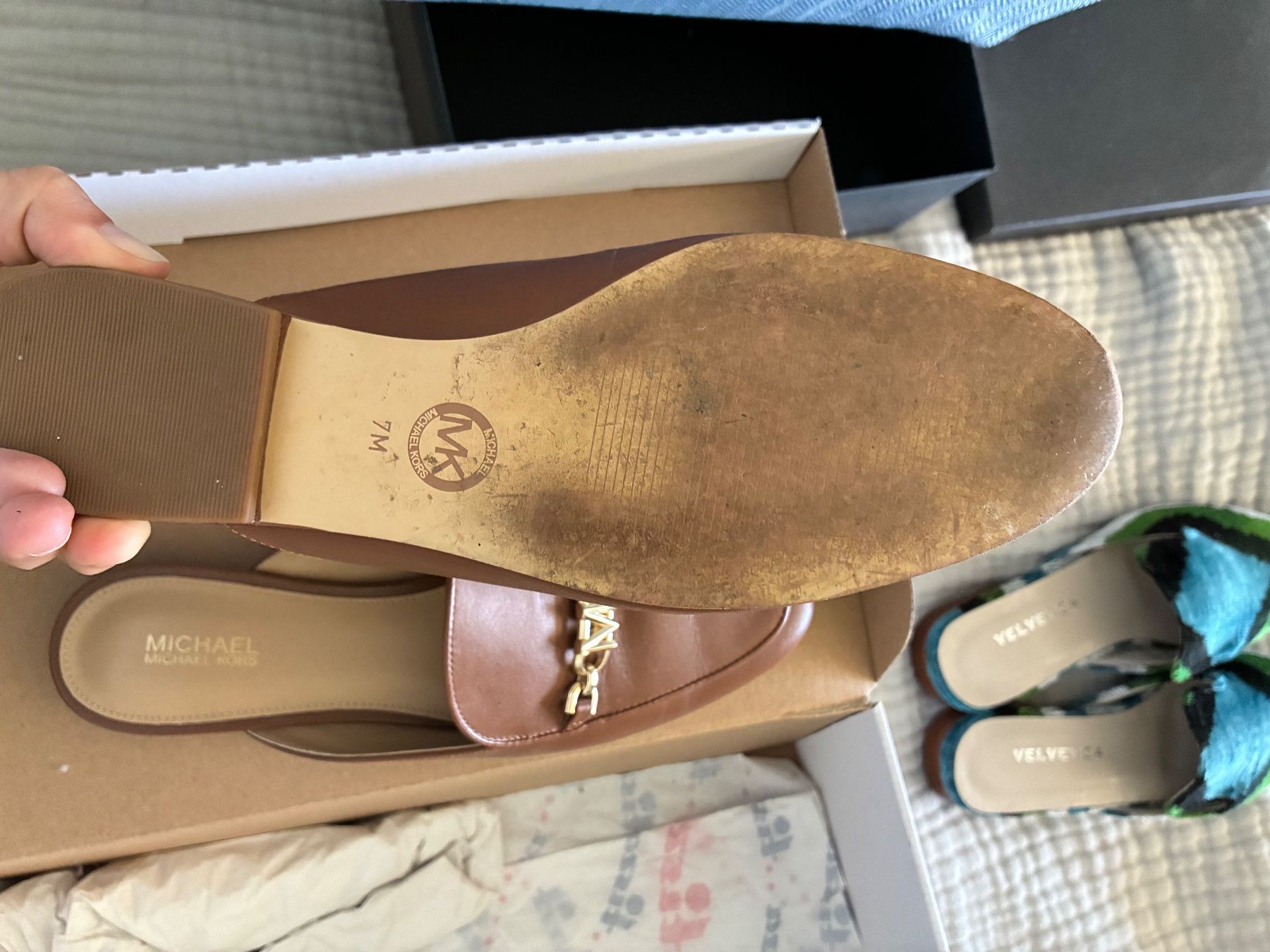 Michael Kors Chaussures femmes: Michael Kors Mules brown leather – D'occasion à Mont-sur-Rolle par Rozsnora 3