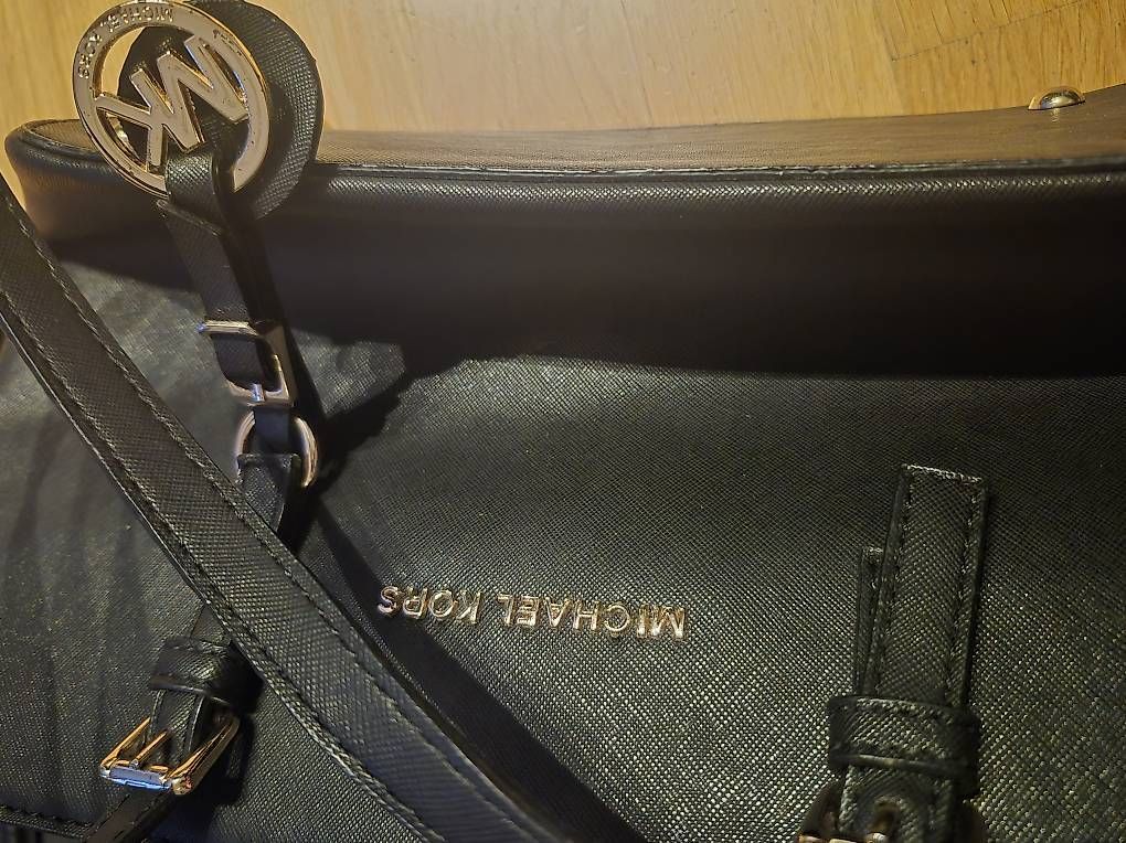 Michael Kors Sacs femmes: Tasche – D'occasion à Einsiedeln par BiJuMe93