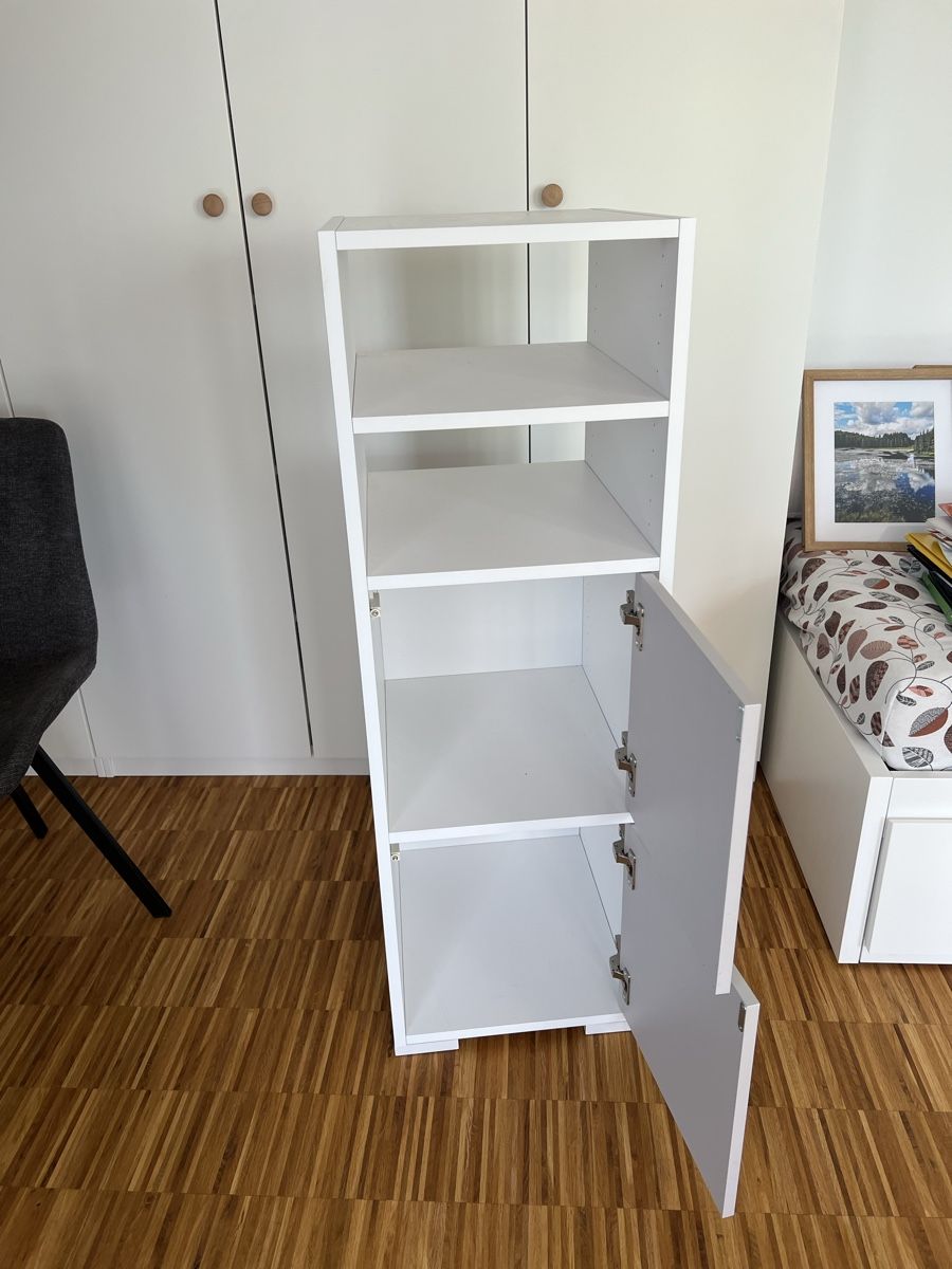 Scaffali: White narrow shelf unit with door 40cm wide – Usato da Birsfelden venduto da mic_v95n 2