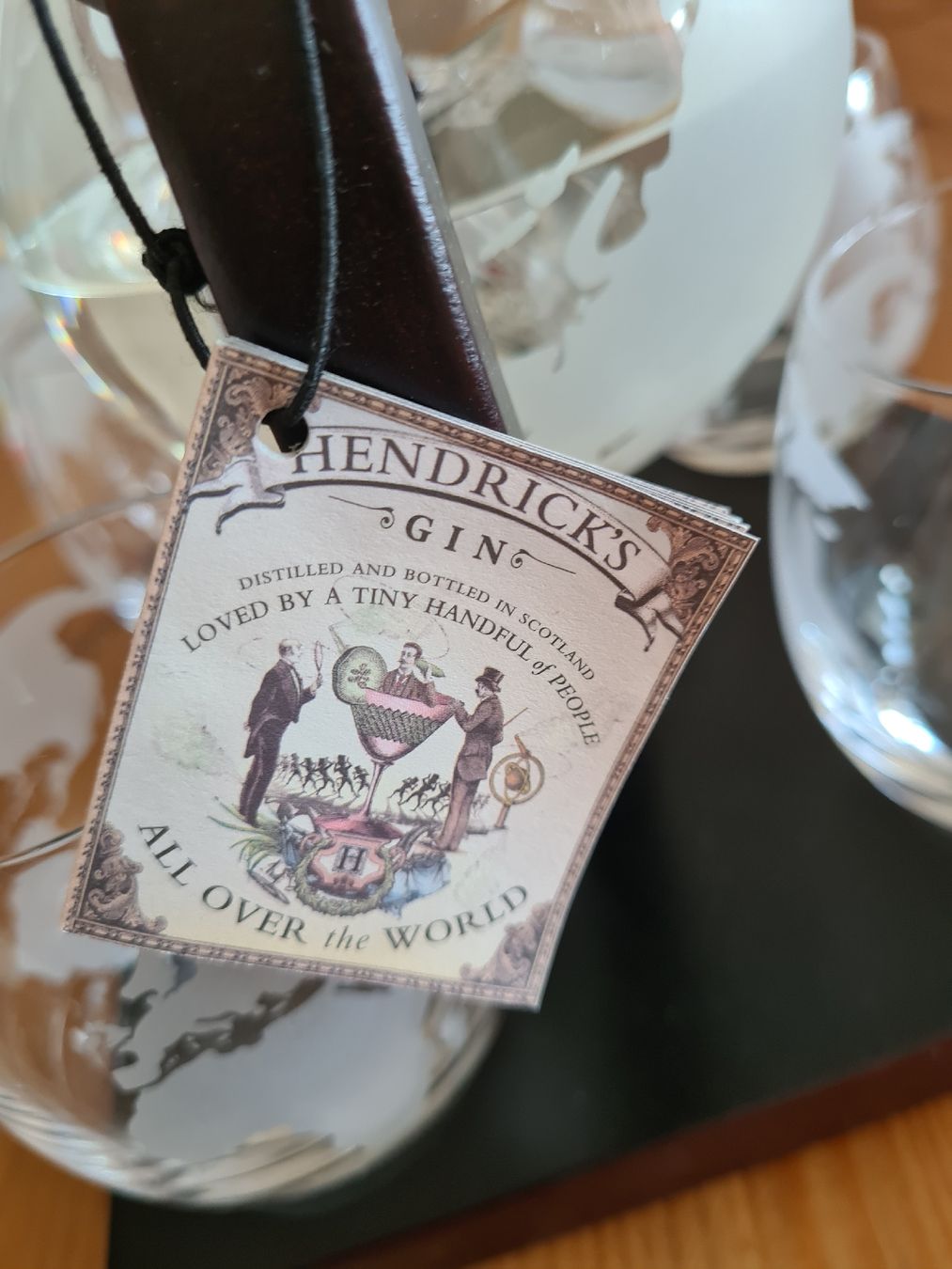 Bevande alcoliche: Hendrick's Gin Globus – Usato da Horw venduto da Mirii91 4