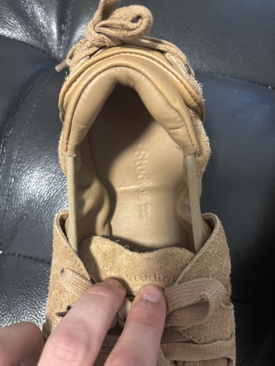 Acne Studios Scarpe da donna: Acne Studios Brown Sneakers – Usato da Chur venduto da Cuteclothes7k 2