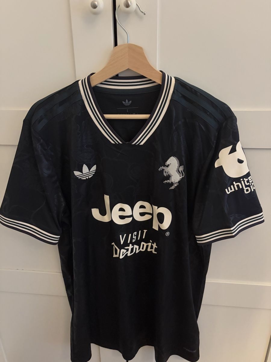Juventus Canottiere & Pantaloni: Juventus Trikot 25/26 L – Nuovo (secondo la descrizione) da Grenchen venduto da lyn_8w2w
