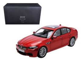 BMW M5 (F10M) im Massstab 1:18