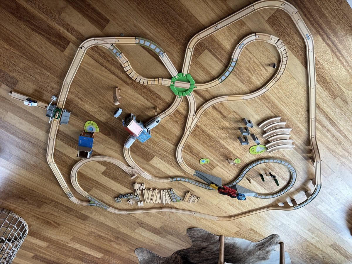 Jouets: Brio Eisenbahn aus Holz – D'occasion à Männedorf par mangotango01 1
