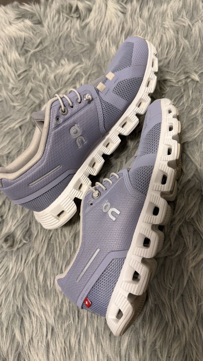 On Damenschuhe: On Running Cloud Schuhe lila size 37.5 – Gebraucht aus Boswil von hey.itsme 4
