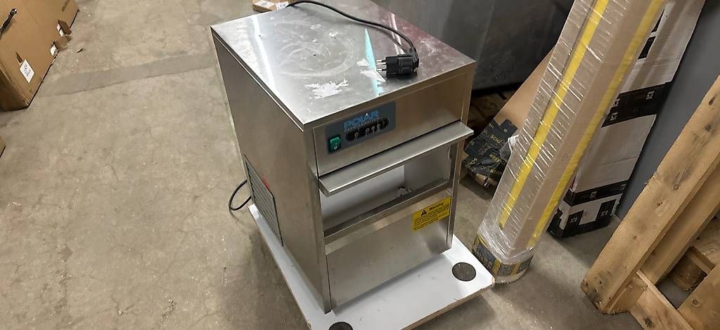 Komplettküchen: Gastro Polar Ice Maschine Typ T-316-E – Gebraucht aus Necker von liq24