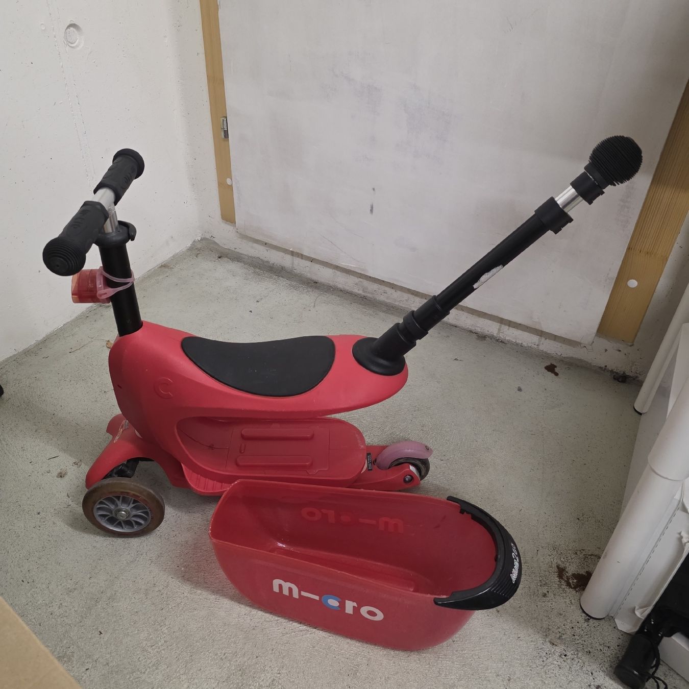 Micro Mini2Go Scooter with Seat and Storage Red - Used (D'occasion) à ...