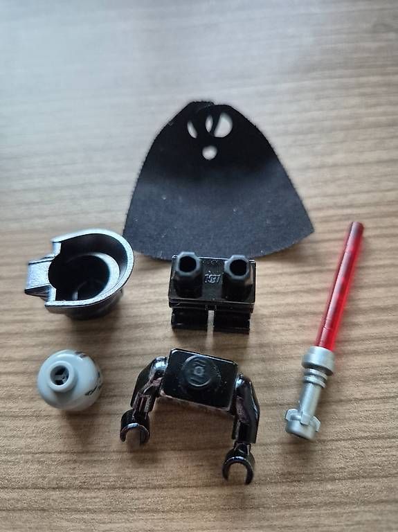 Lego Kit di costruzioni: Lego Star Wars Polybag Chrome Black Darth Vader SW0218 – Usato da Greifensee venduto da tbe_vt82 2