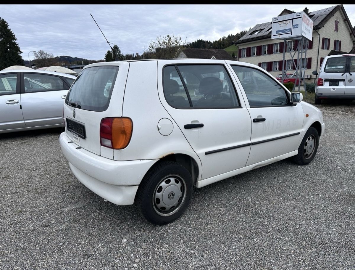VW Automobili: VW Polo 60 – Difettoso da Balterswil venduto da 899 2