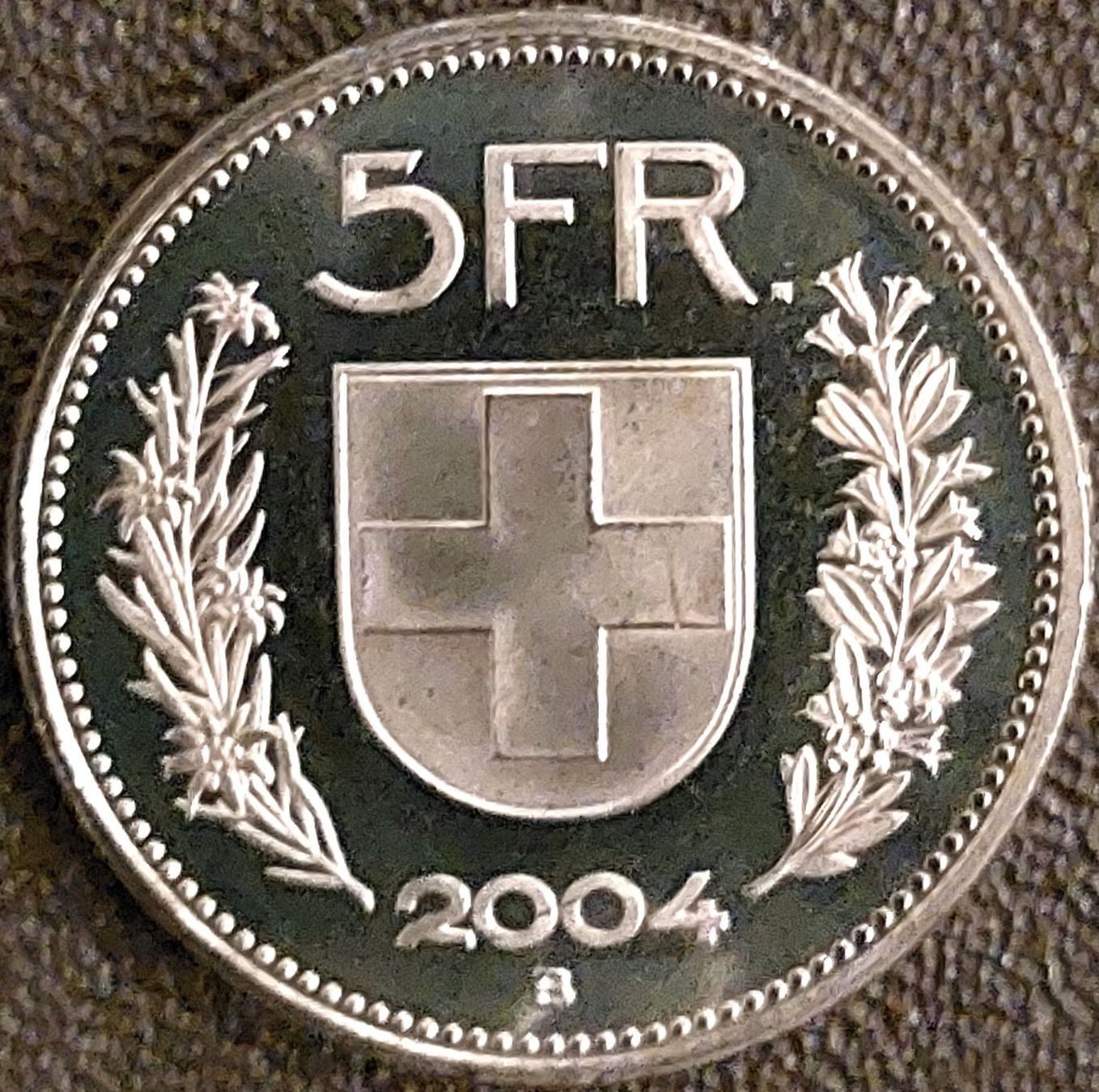 Tutti le monete: 5 Franken 2004 stgl. / aus Münzsatz – Nuovo (secondo la descrizione) da Arch venduto da coinsandmore