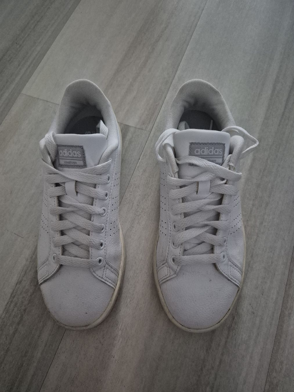 Adidas Damenschuhe: Turnschuhe Adidas weiss Gr. 37.5 – Gebraucht aus Stansstad von Kyra014