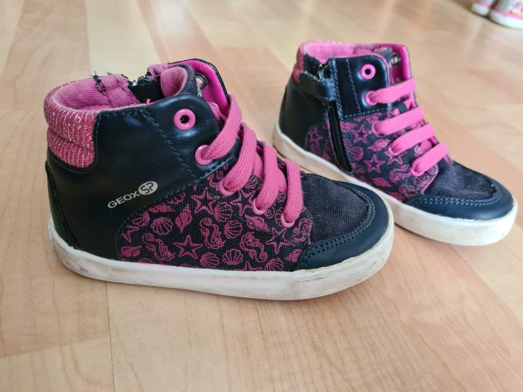 Geox Scarpe per ragazze: Tolle Geox Schuhe Gr. 25 – Usato da Widnau venduto da KleineHonigblume 1