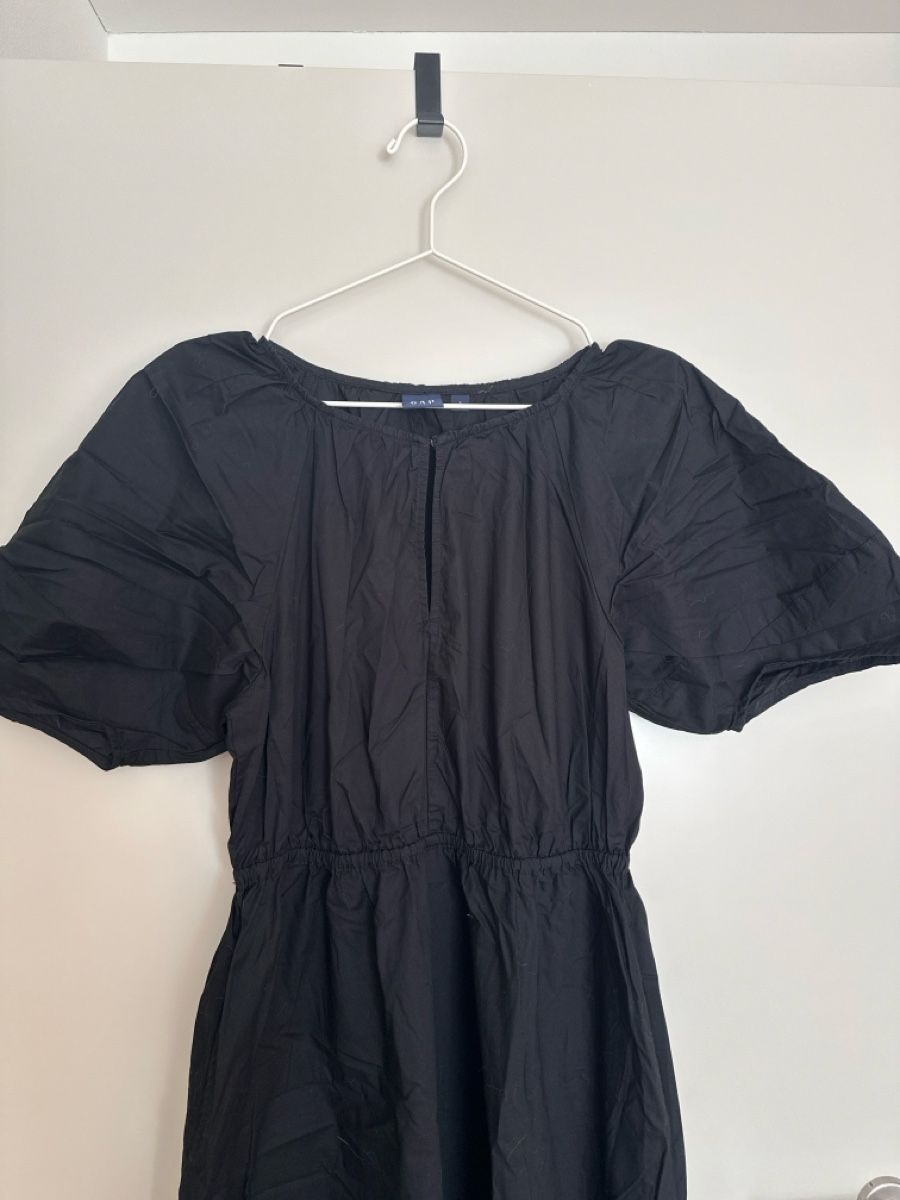 Gap Kleider: Gap Kleid – Neu (gemäss Beschreibung) aus Luzern von LauraLynnMeier 1