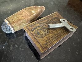 ANTIKES BLECHSPIELZEUG SCHERZARTIKEL UM 1930 SELTEN UHRWERK
