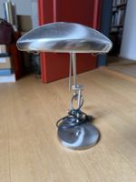 Verstellbare Tischlampe