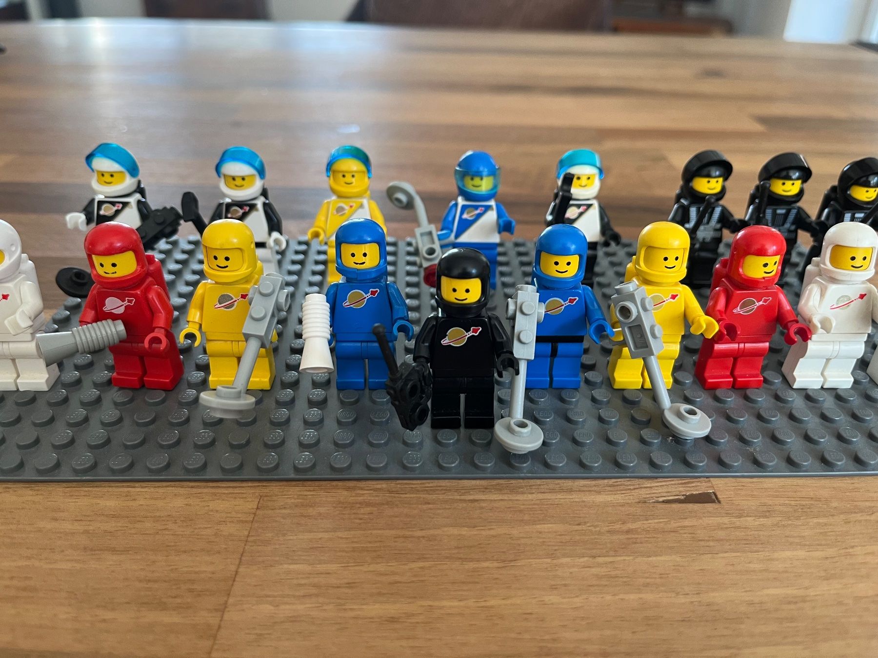 Lego Giocattoli: Lego Legoland Space Classic 18 MiniFiguren – Usato da Wabern venduto da Collectfun