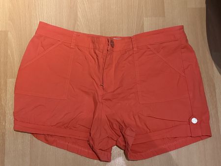 Guess Shorts, Koralle, Grösse 30, Sommer-Look, Top Zustand