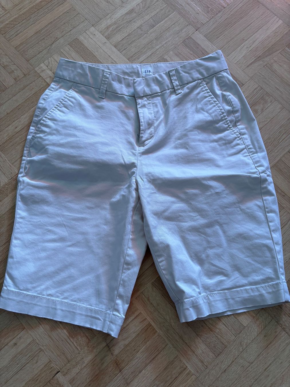 Gap Hosen: GAP Shorts Damen, beige Size 0 – Gebraucht aus Thun von Luckystar3