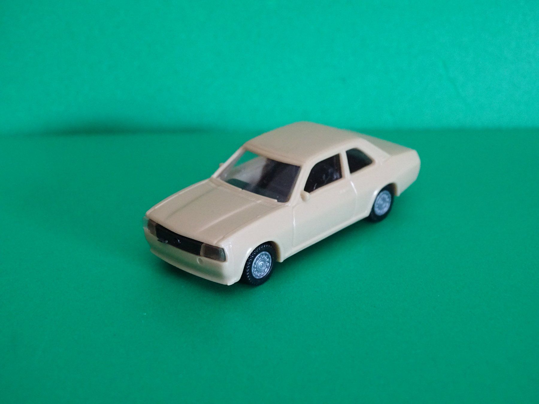 Opel Modellini d'auto: Opel Ascona von Euromodel 1/87 – Nuovo (secondo la descrizione) da Bretzwil venduto da Meex