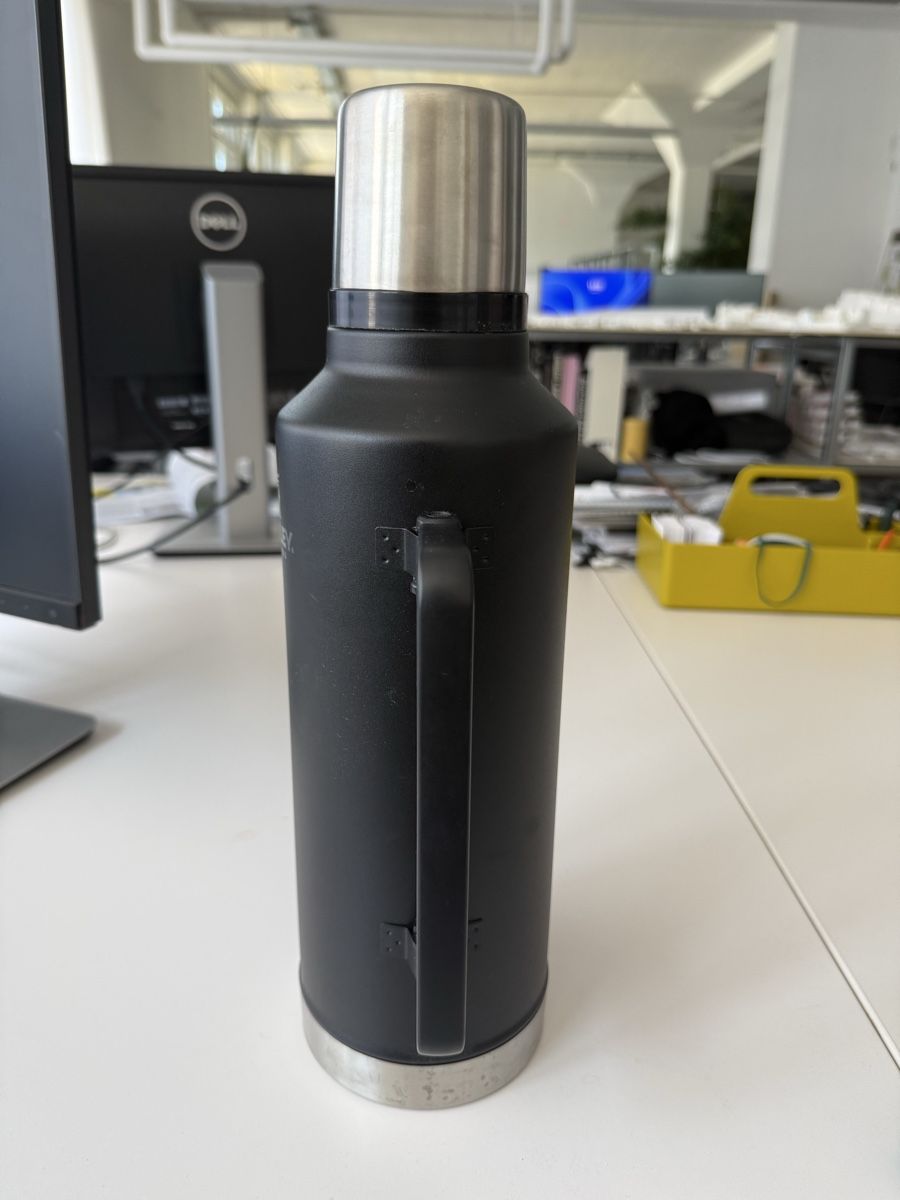 Stanley Gourdes & Thermos: Stanley Classic 2.3l Thermal Bottle – Neuf (Voir description) à Zürich par pet_6kjf 3