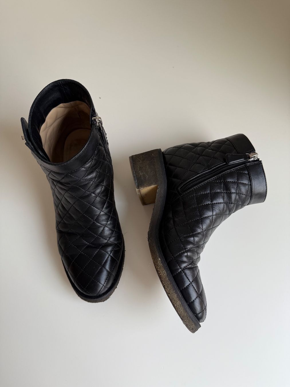 Chanel Scarpe da donna: Chanel Stiefeletten – Usato da Winterthur venduto da 19.19 5