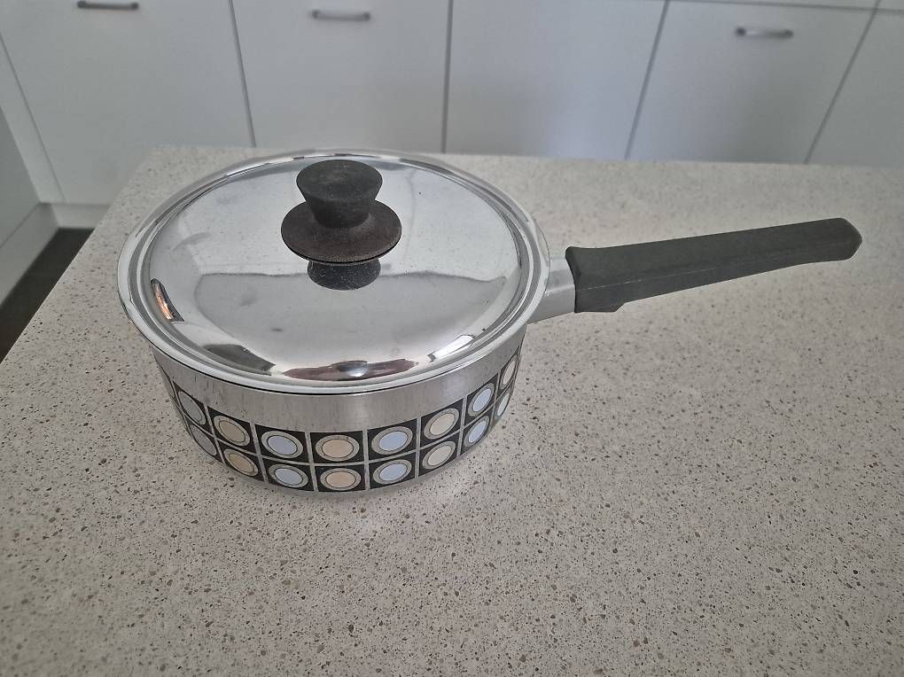 Sigg Töpfe: Vintage SIGG Calotherm Kochtopf, 18 cm – Gebraucht aus Zürich von roo_8xd6 1