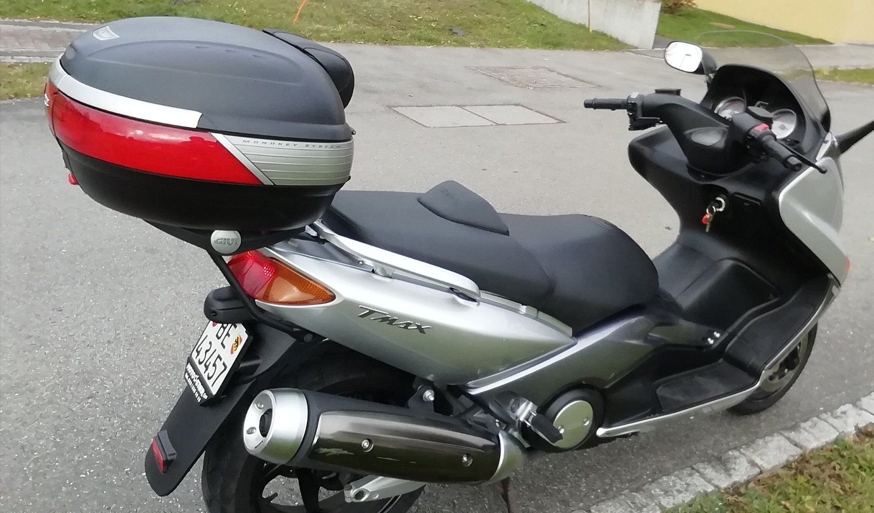 Yamaha Scooter: Roller Yamaha Tmax XP 500A, MFK 1.5.26 – Usato da Unterseen venduto da Stedtli 4
