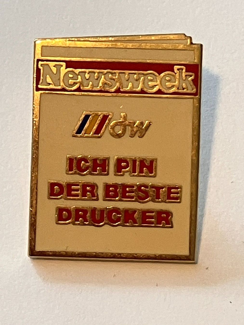 Plaquettes & Badges: 1 Pin Newsweek – D'occasion à Basel par djwwpp