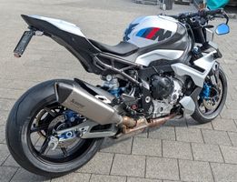 BMW M1000R